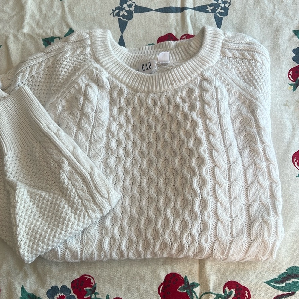 EUC GAP ALL COTTON MULTI STITCH PULLOVER SIZE SMALL